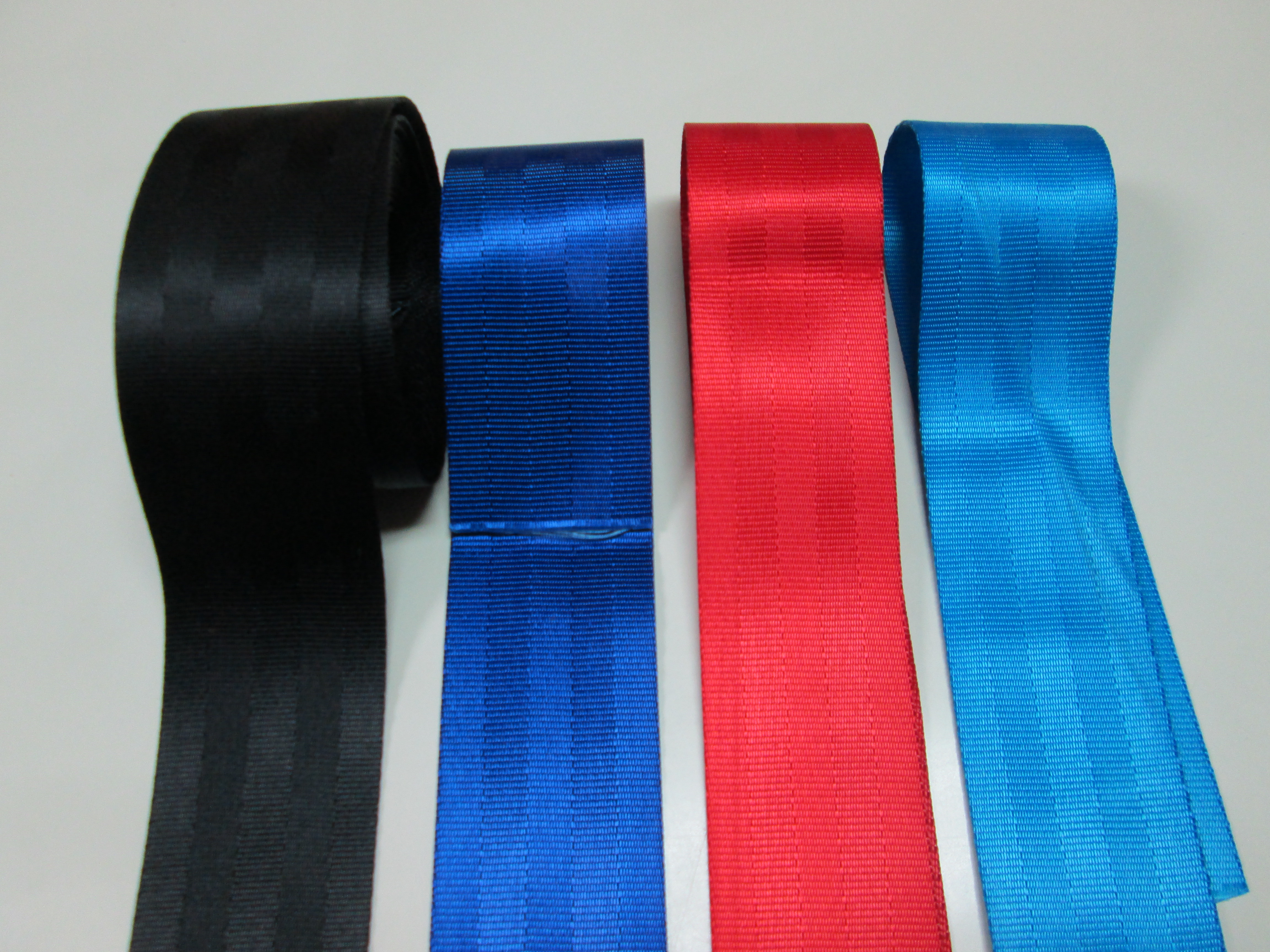 Polyester seatbelt webbing