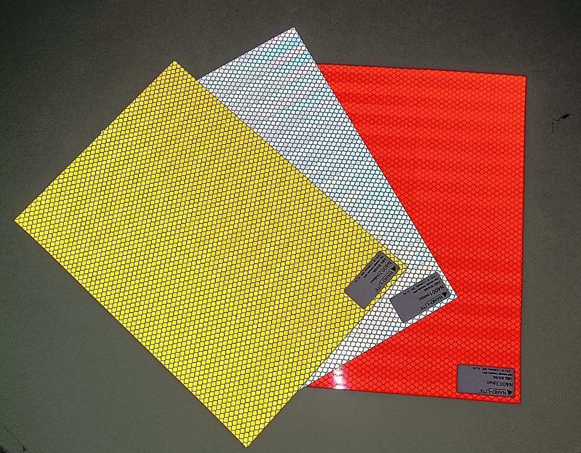 High intensity prismatic reflective sheet